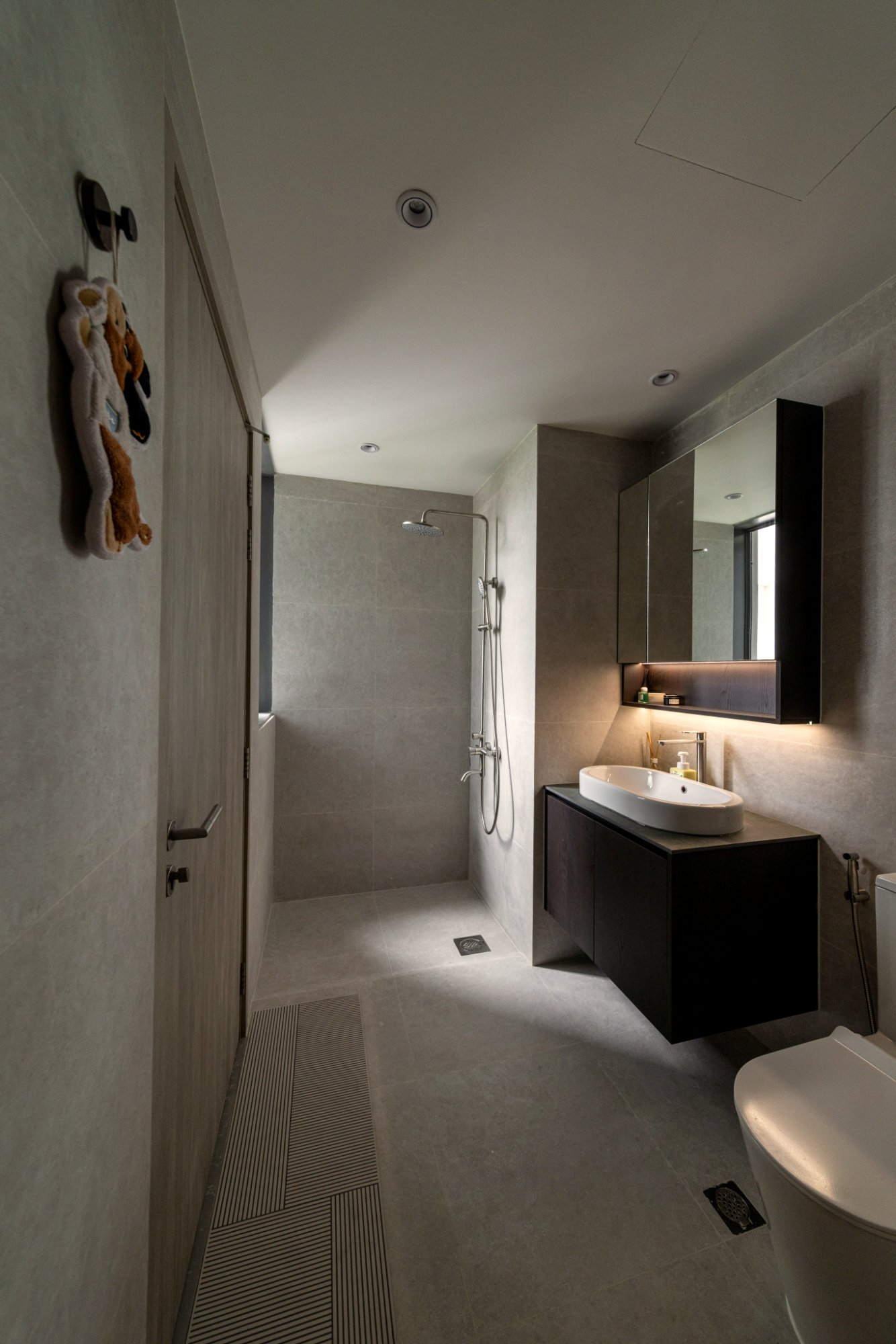 THE ALPS RESIDENCES — 2 BEDDER CONDO renovation by Perimeter Studio, Singapore